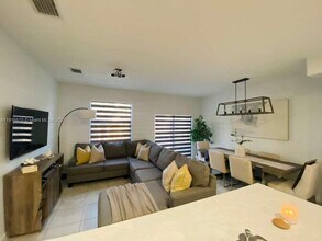 11415 SW 250th St in Homestead, FL - Building Photo - Building Photo