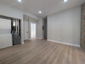 423 W Belden Ave, Unit 1 in Chicago, IL - Foto de edificio - Building Photo