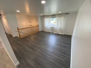 95 W 8710 S in Sandy, UT - Building Photo - Building Photo
