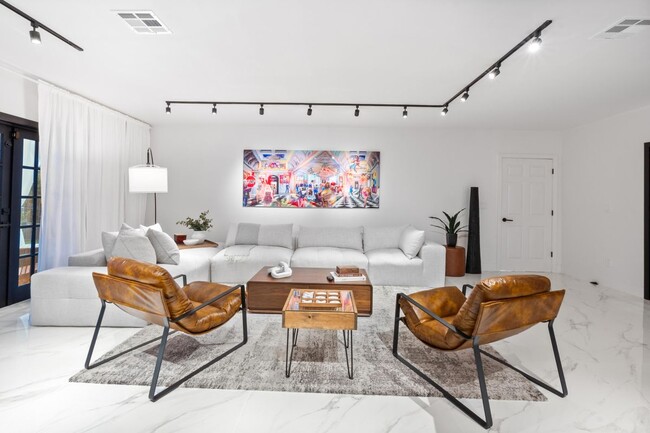 property at 516 Royal Plaza Dr