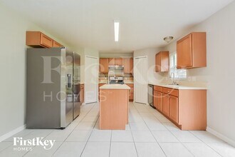 31845 Sunpark Cir in Leesburg, FL - Building Photo - Building Photo
