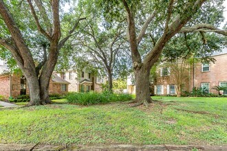 18242 Vinland Dr in Houston, TX - Building Photo - Building Photo