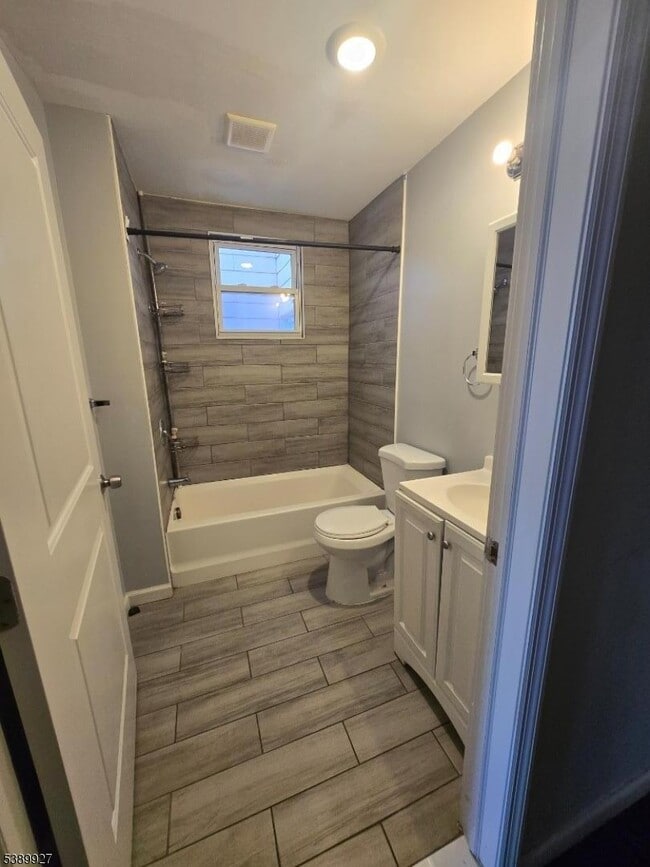 251 Ellis Ave in Irvington, NJ - Building Photo - Building Photo