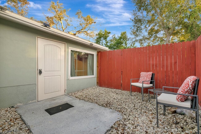 4213 E Yukon St in Tampa, FL - Building Photo - Building Photo