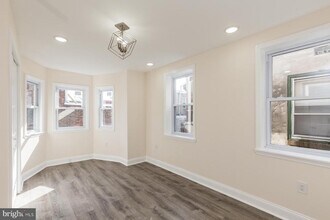 537 N 33rd St in Philadelphia, PA - Building Photo - Building Photo