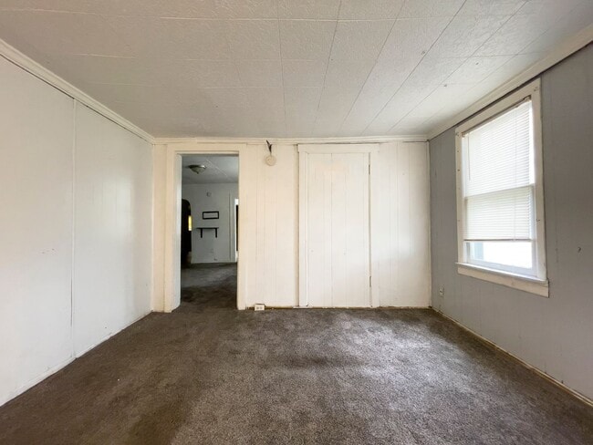 property at 912 S Penn St