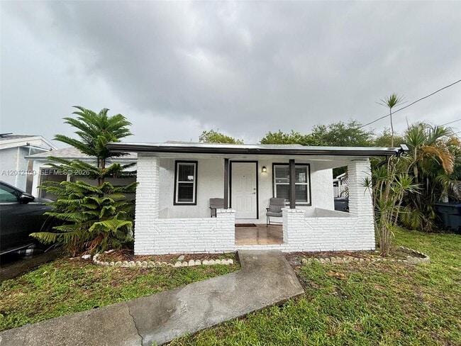 property at 719 Glenn Pkwy