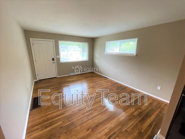 4310 Sunburst Ln in Cincinnati, OH - Building Photo - Building Photo