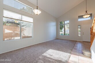 2421 W Indigo Dr in Chandler, AZ - Building Photo - Building Photo