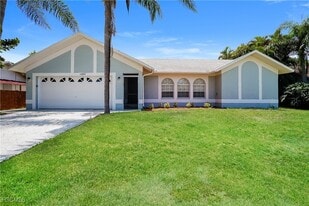 18257 Columbine Rd in Ft. Myers, FL - Building Photo