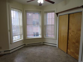 19 Highland Ave, Unit 1 in Somerville, MA - Building Photo - Building Photo