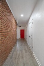 10205 Old Manchaca Rd in Austin, TX - Foto de edificio - Building Photo