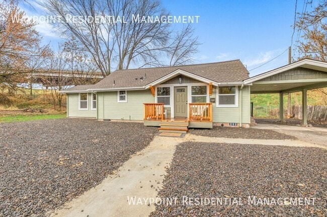 property at 2989 S Ivy St