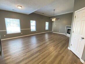 6977 S Estacada Way in Cordova, TN - Building Photo - Building Photo