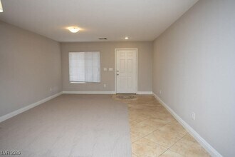 6509 Cedar Waxwing St in North Las Vegas, NV - Building Photo - Building Photo