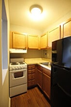 The Savoy Annex - Oaklyn, NJ in Oaklyn, NJ - Building Photo - Interior Photo