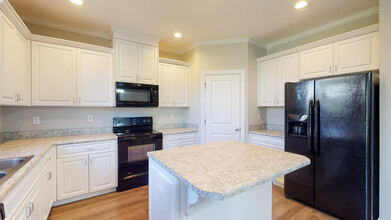 912 Williford Run Dr in Grovetown, GA - Building Photo - Building Photo