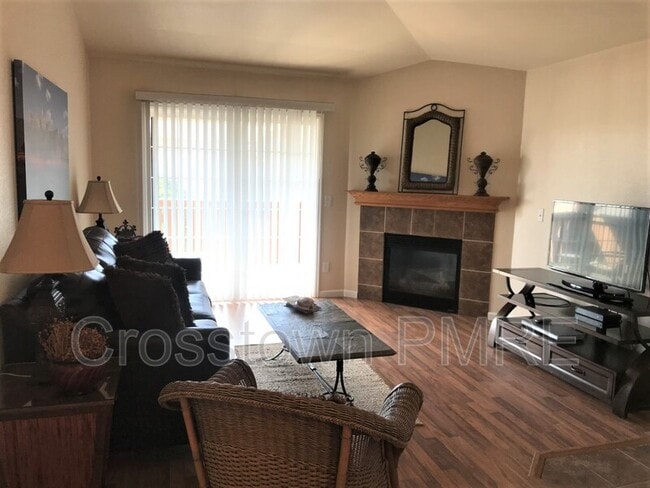 138 Beacon Way in Windsor, CO - Building Photo - Building Photo