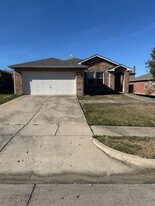 2613 Salt Maker Way in Little Elm, TX - Building Photo
