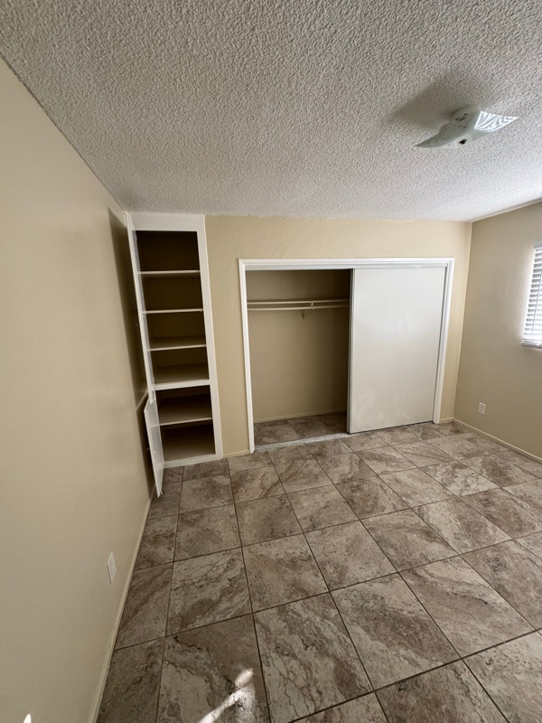 1193 N Ardmore Ave, Unit 9 in Los Angeles, CA - Building Photo - Building Photo