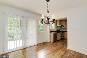 6520 Lone Oak Ct in Bethesda, MD - Building Photo - Building Photo