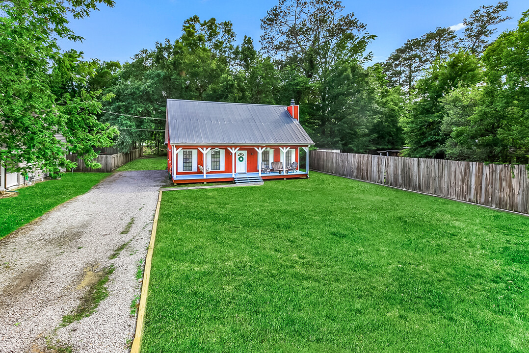 1930 Dupard St in Mandeville, LA - Building Photo