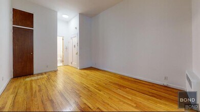 313 E 85th St in New York, NY - Building Photo - Building Photo