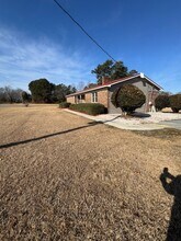 584 Lakeview Rd in Snow Hill, NC - Building Photo - Building Photo