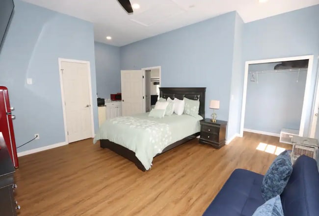 property at 711 NW 19th Ct