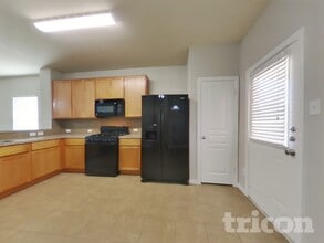 2122 Hackberry Bank Ln in Rosenberg, TX - Building Photo - Building Photo