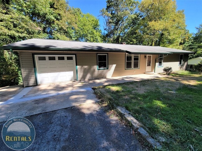 property at 733 Forest Hills Dr