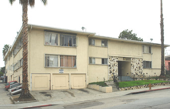 Casa Laguna in Los Angeles, CA - Building Photo - Building Photo