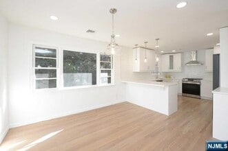 58 Oxford Pl in Glen Rock, NJ - Building Photo - Building Photo