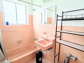 1770 Meridian Ave in Miami Beach, FL - Building Photo - Building Photo