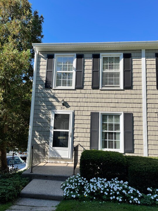 43 State St, Unit 5A in Skaneateles, NY - Building Photo