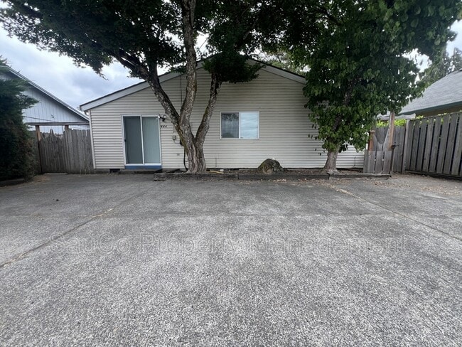 property at 444 N 12th St
