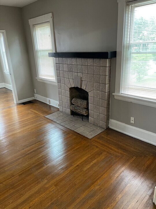 834 Sunset Ave in Cincinnati, OH - Building Photo