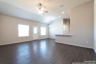 118 Highland Vw in New Braunfels, TX - Building Photo - Building Photo
