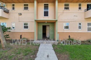 226 16th Ave N in Jacksonville Beach, FL - Building Photo