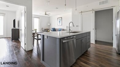 5511 Caprock Smt Dr, Unit 1310 in Bee Cave, TX - Foto de edificio - Building Photo