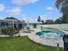 100 SW 17th St in Pompano Beach, FL - Building Photo - Building Photo