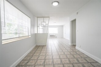 320 84th St in Miami Beach, FL - Building Photo - Building Photo