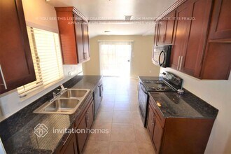 5437 Burr Oak Way in Fair Oaks, CA - Building Photo - Building Photo