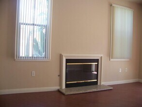 1404 Reggio Aisle in Irvine, CA - Building Photo - Building Photo
