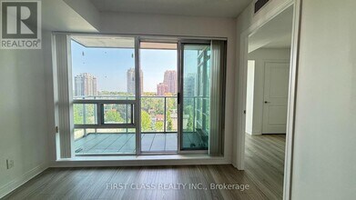 31-1031 Bales Ave in Toronto, ON - Building Photo - Building Photo