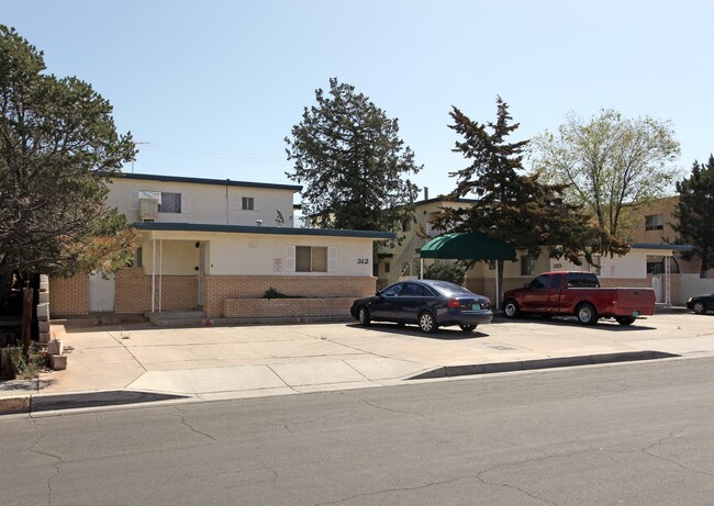 310-312 La Veta Dr NE in Albuquerque, NM - Foto de edificio - Building Photo