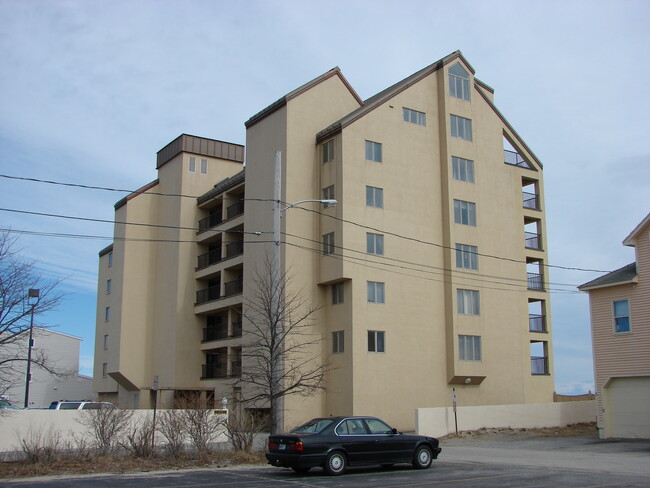 Sunspray in Old Orchard Beach, ME - Foto de edificio - Building Photo