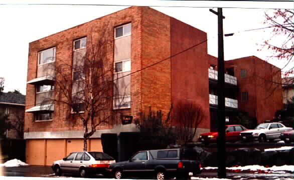 Olympic Apartments in Seattle, WA - Building Photo