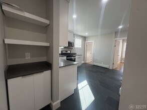 23 Elmer St, Unit 1 in Cambridge, MA - Foto de edificio - Building Photo