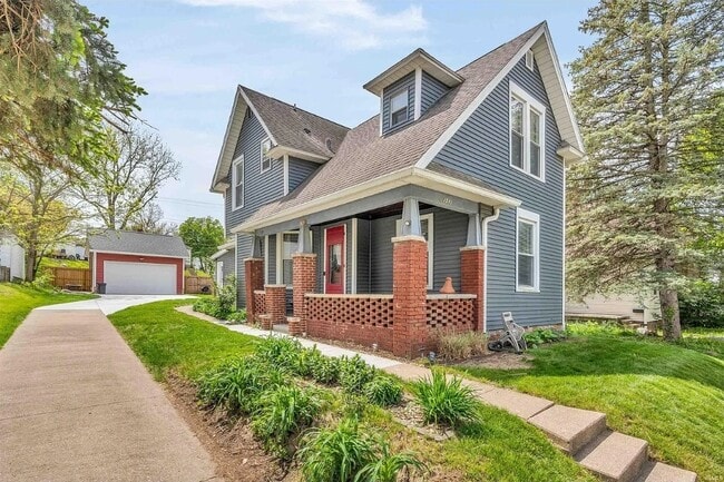 property at 1941 Echo St